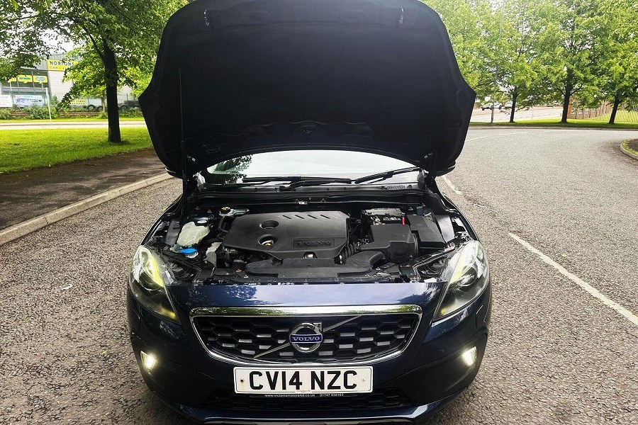 2014 Volvo V40 Cross Country photo 13