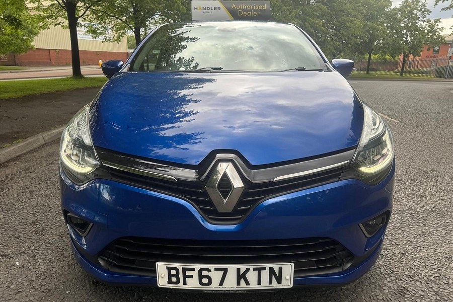 Renault Clio photo 2