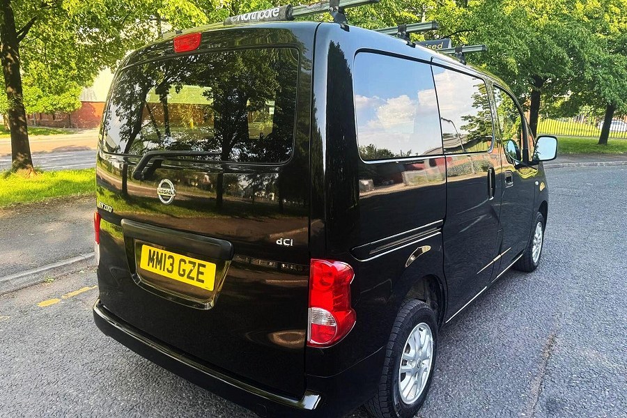 2013 Nissan NV200 photo 10