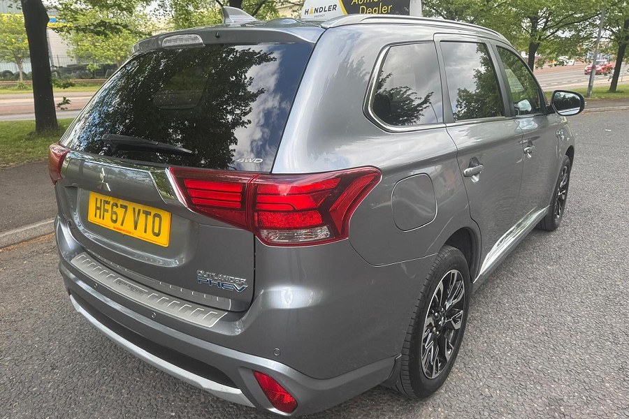 2017 Mitsubishi Outlander photo 7