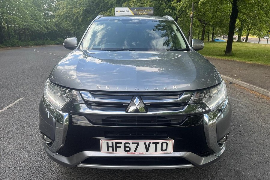 Mitsubishi Outlander photo 2