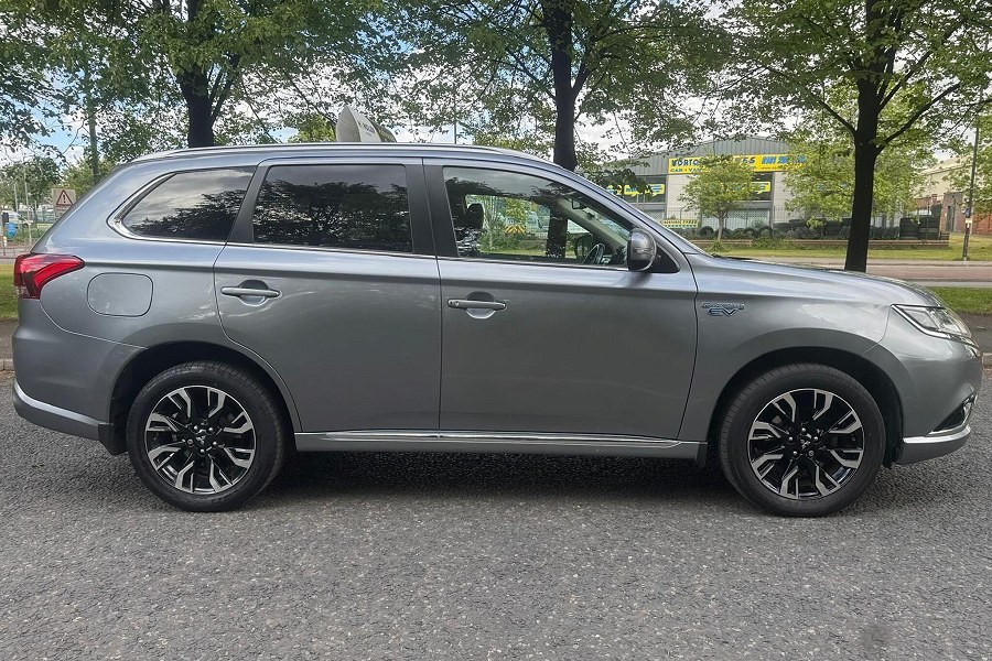 2017 Mitsubishi Outlander photo 11