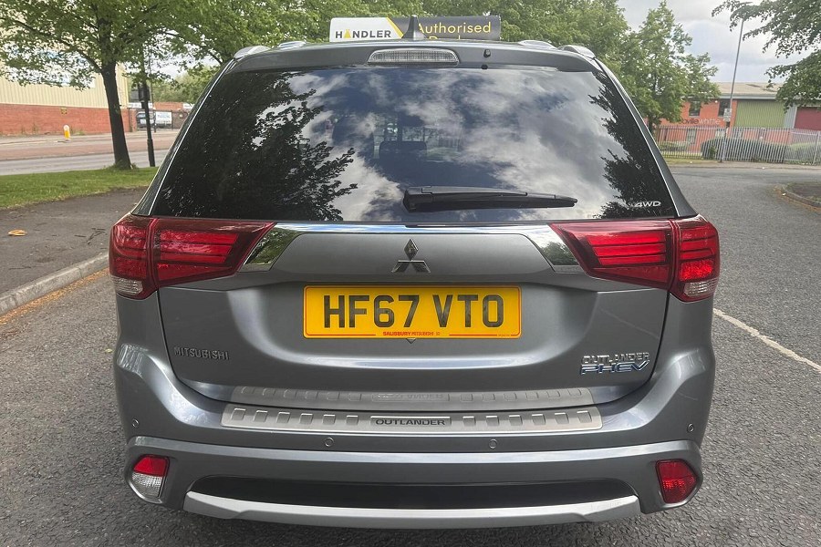 2017 Mitsubishi Outlander photo 12