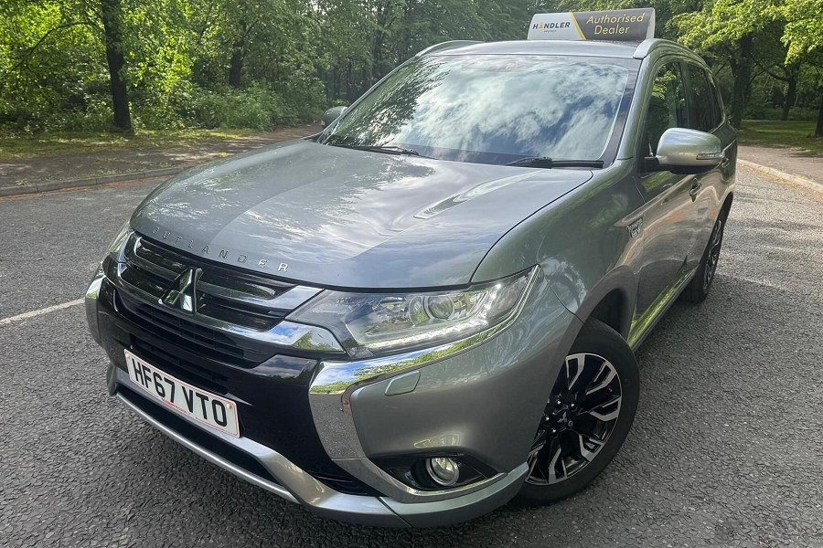 2017 Mitsubishi Outlander photo 3