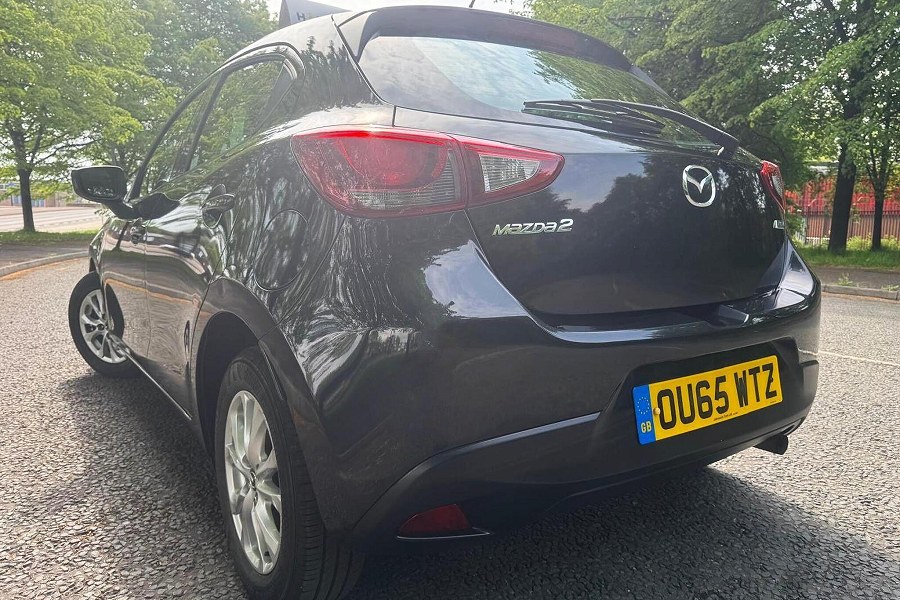 2015 Mazda Mazda2 photo 11