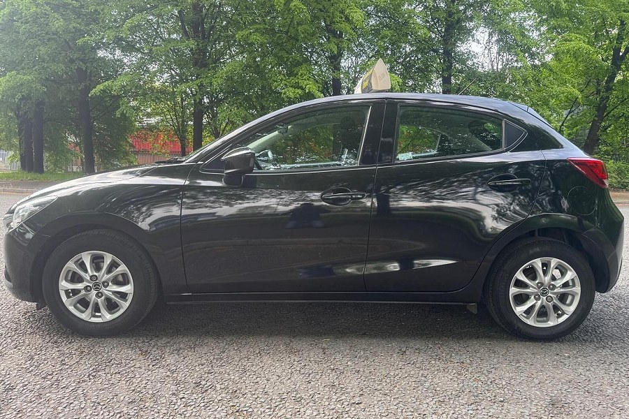 2015 Mazda Mazda2 photo 4