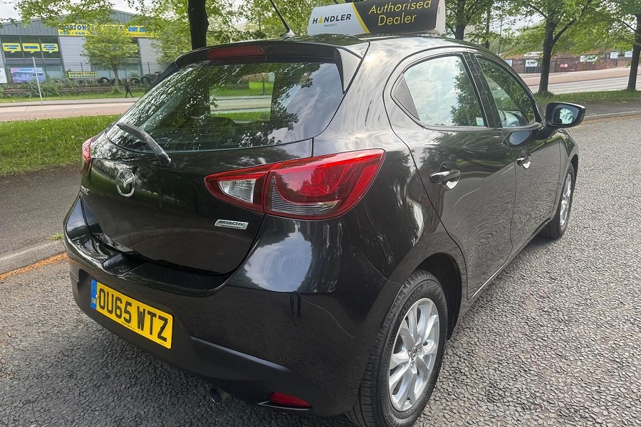 2015 Mazda Mazda2 photo 7