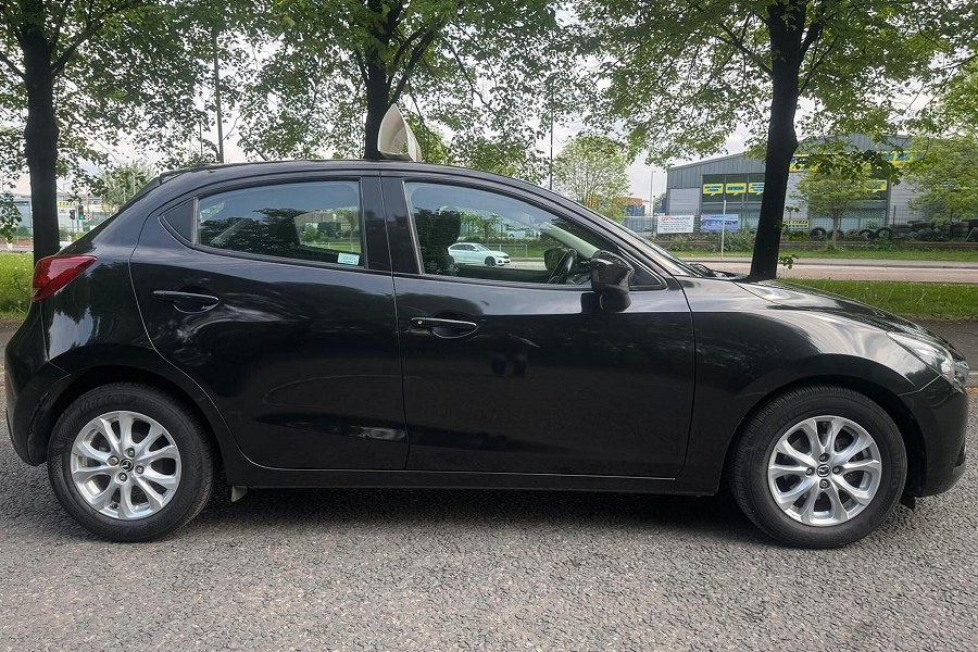 2015 Mazda Mazda2 photo 8