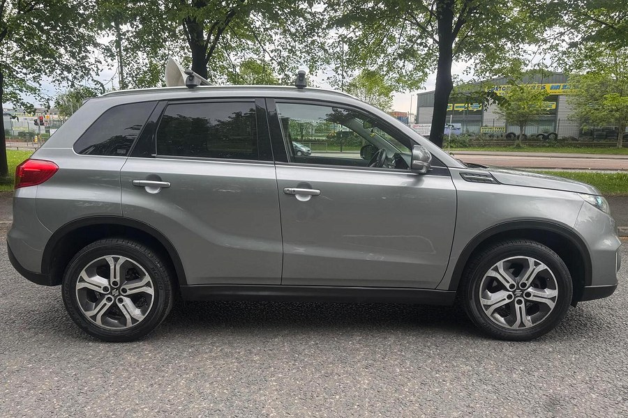 2015 Suzuki Vitara photo 11