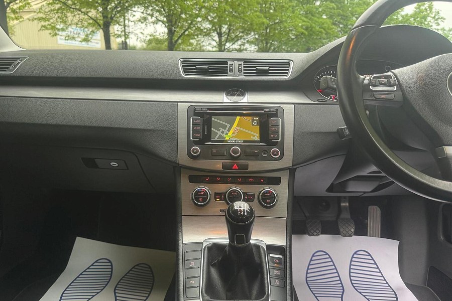 2014 Volkswagen Passat photo 14