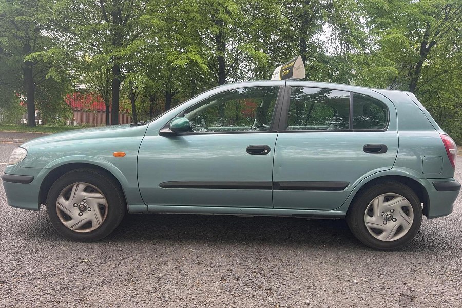 2002 Nissan Almera photo 8