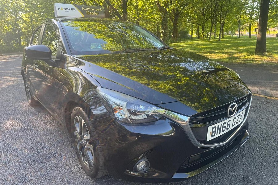 2016 Mazda Mazda2 photo 9