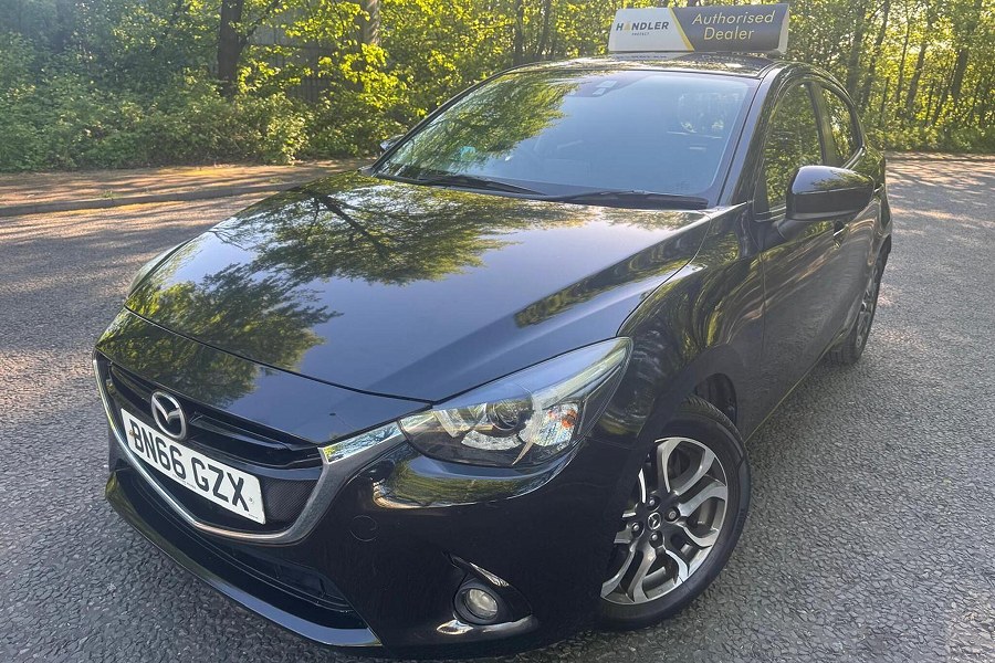 2016 Mazda Mazda2 photo 11