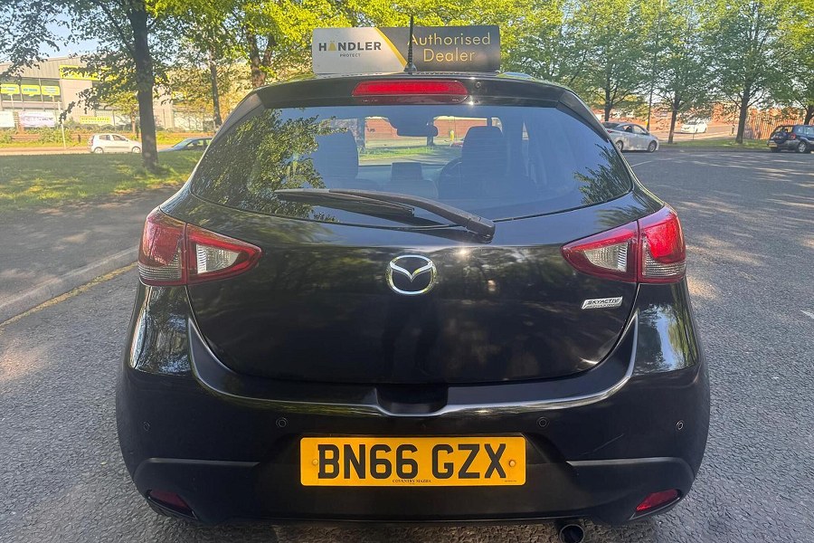 2016 Mazda Mazda2 photo 6