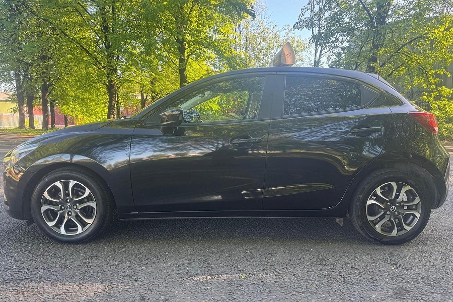 2016 Mazda Mazda2 photo 4