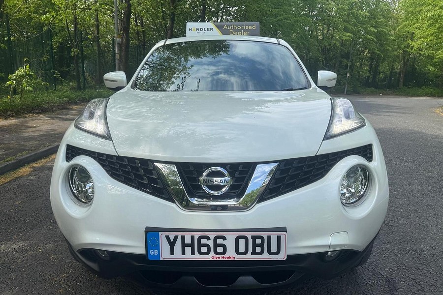 Nissan Juke photo 2