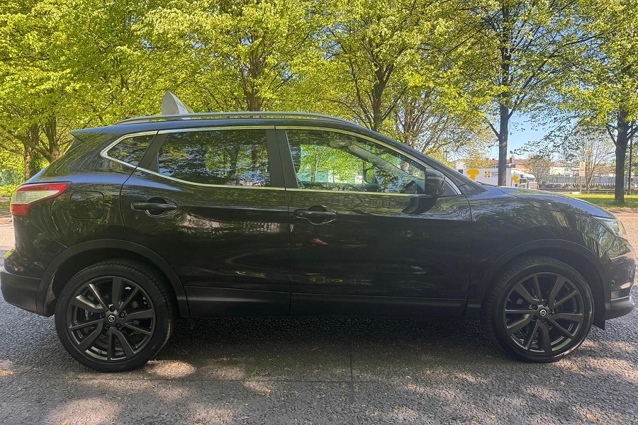 2015 Nissan Qashqai photo 13