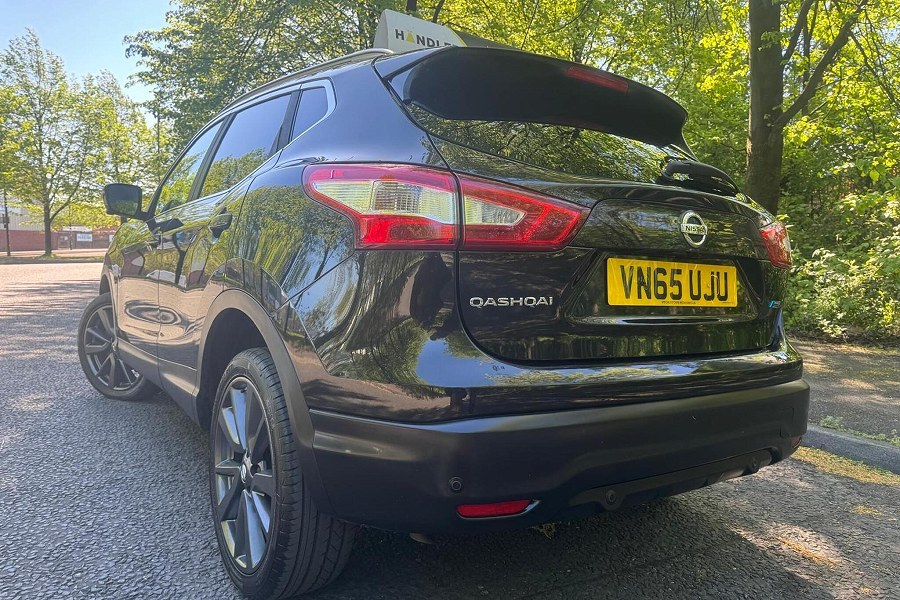 2015 Nissan Qashqai photo 9