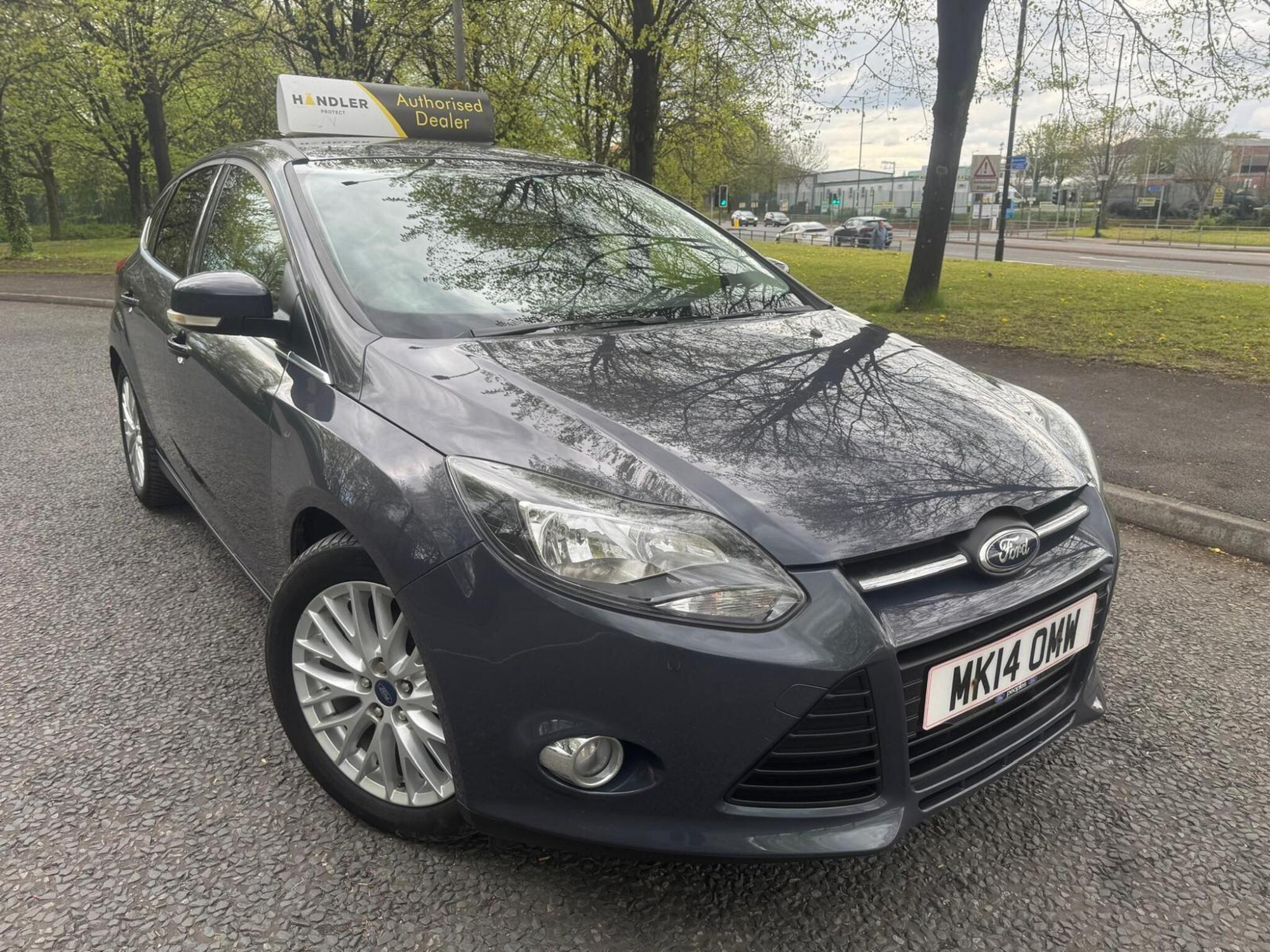 2014 Ford Focus 1.6 Zetec Navigator Euro 5 5dr for sale at Bros Motors