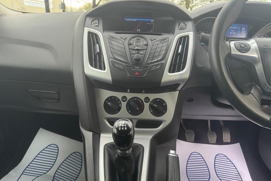 2014 Ford Focus photo 13