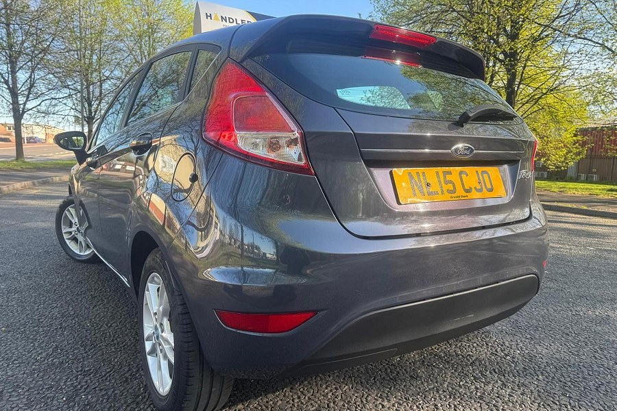 2015 Ford Fiesta photo 8