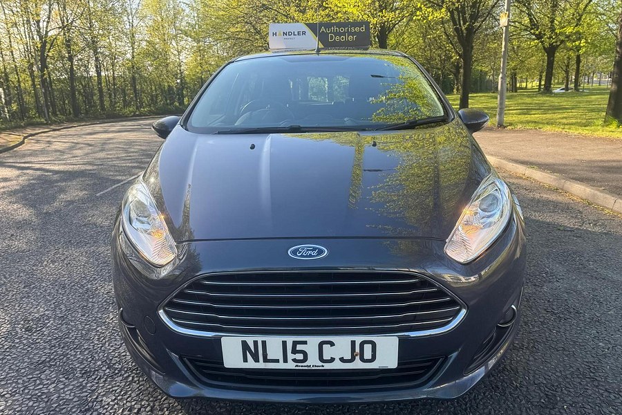 Ford Fiesta photo 2