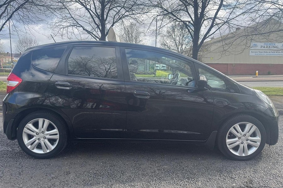 2015 Honda Jazz photo 12