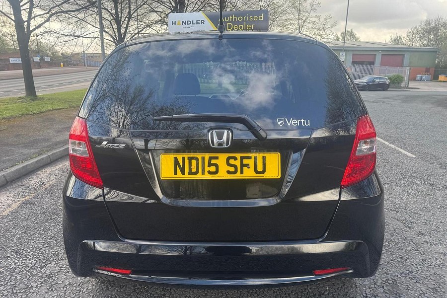 2015 Honda Jazz photo 11
