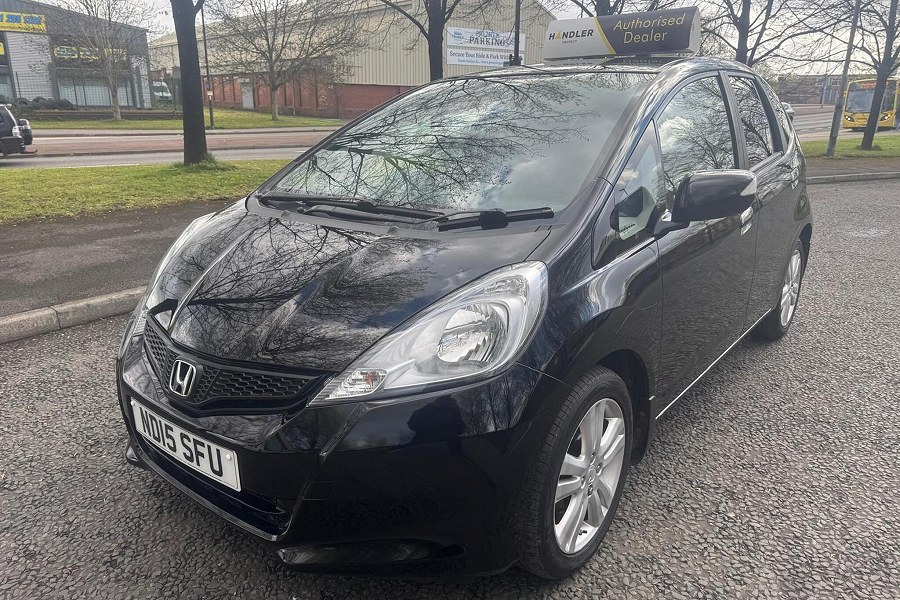 2015 Honda Jazz photo 8