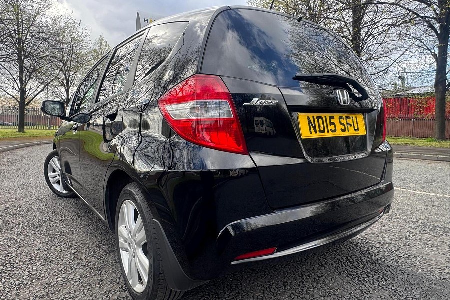 2015 Honda Jazz photo 4