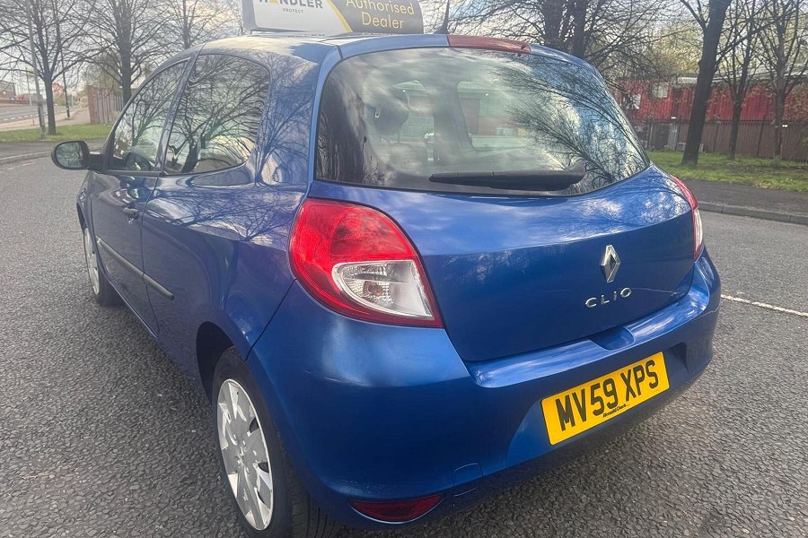 2009 Renault Clio photo 8