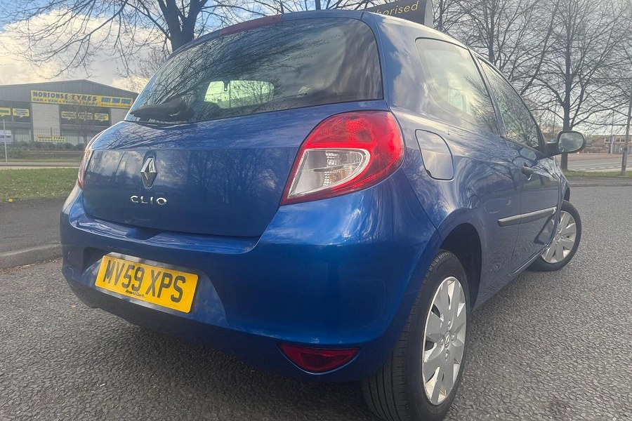 2009 Renault Clio photo 13