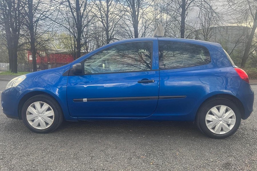 2009 Renault Clio photo 9