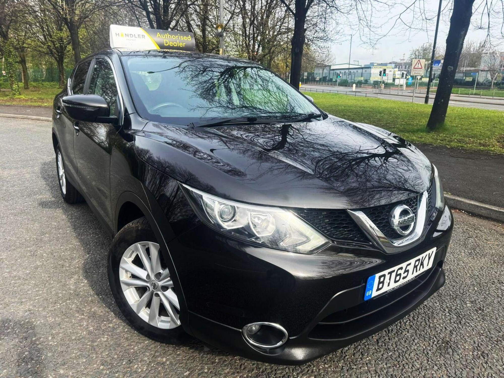 2015 Nissan Qashqai 1.2 DIG-T Acenta SUV 5dr Petrol XTRON 2WD Euro 6 (s/s) (115 ps) for sale at Bros Motors