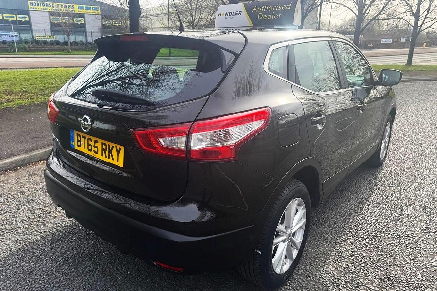 2015 Nissan Qashqai photo 7
