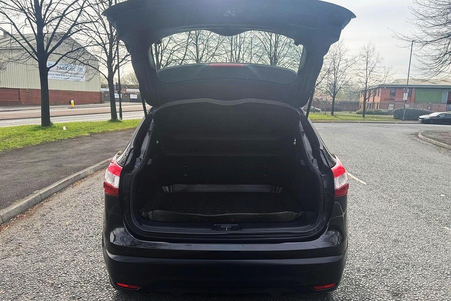 2015 Nissan Qashqai photo 13