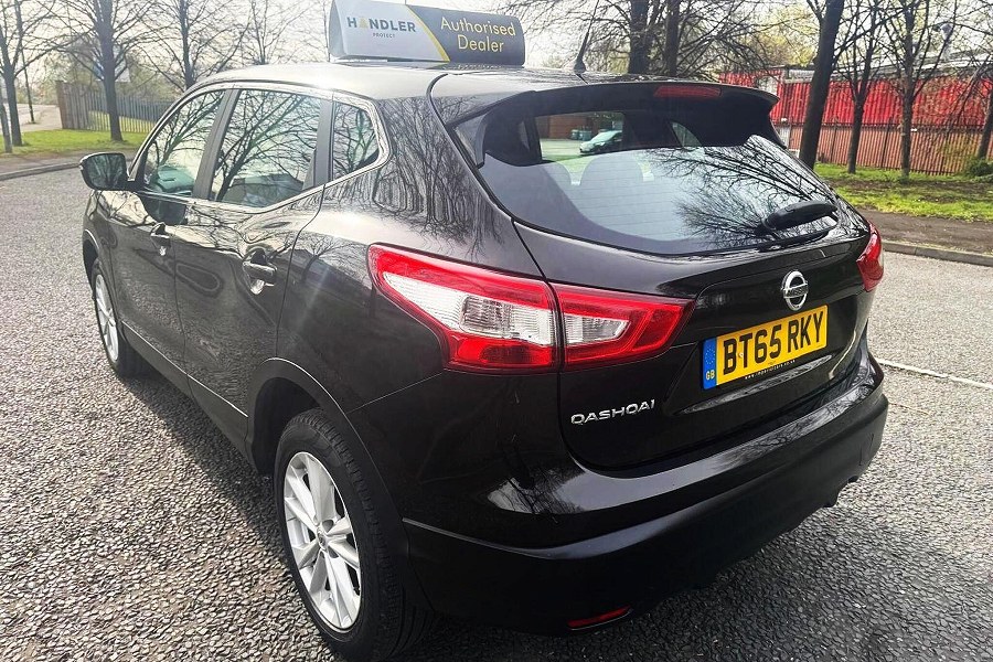 2015 Nissan Qashqai photo 5