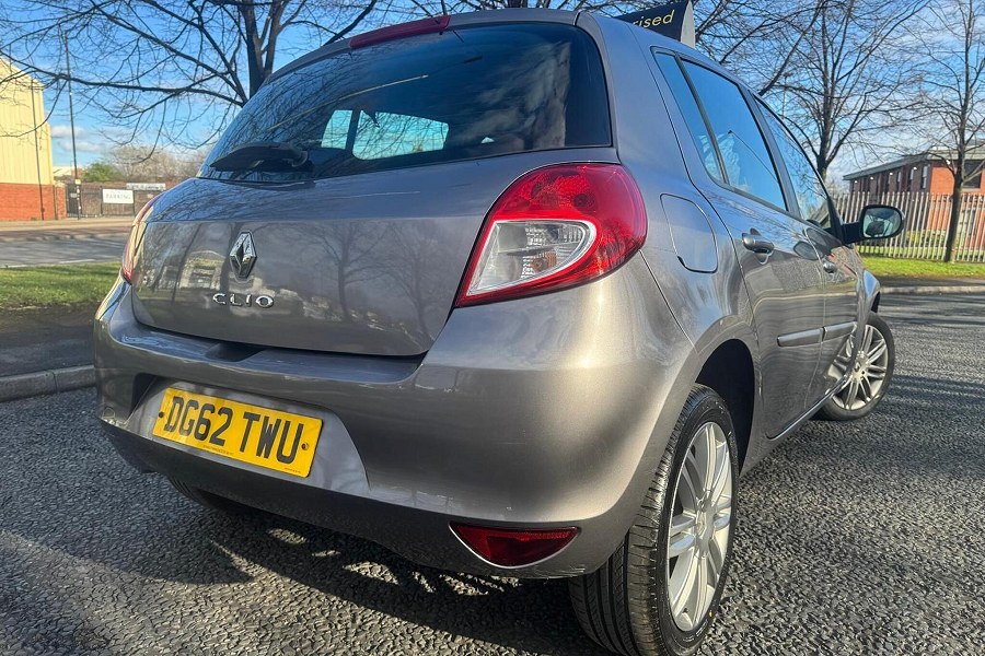 2012 Renault Clio photo 12