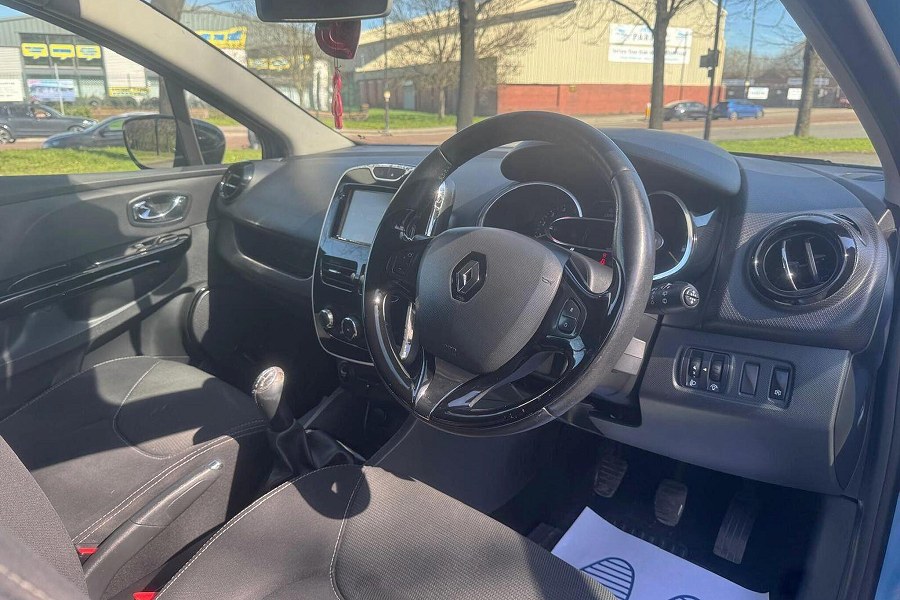 2014 Renault Clio photo 13
