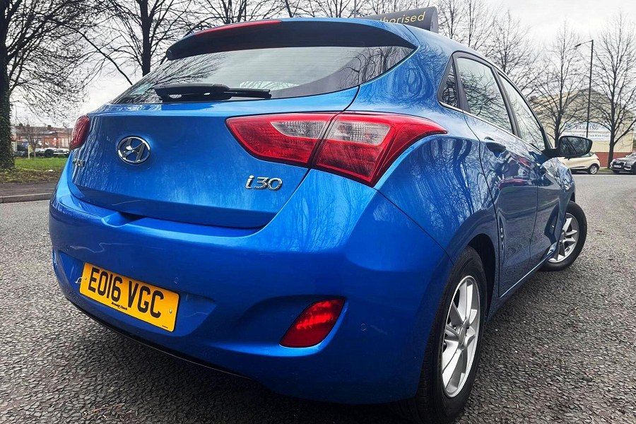 2016 Hyundai i30 photo 11