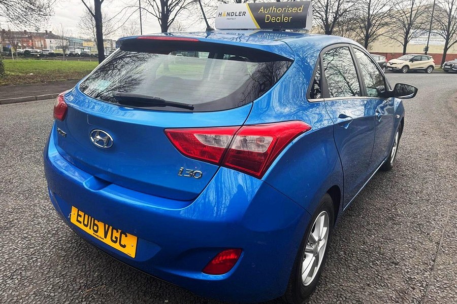 2016 Hyundai i30 photo 13