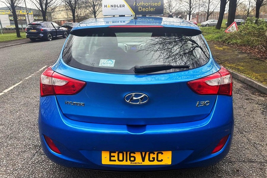 2016 Hyundai i30 photo 9