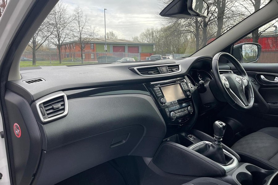2016 Nissan Qashqai photo 13