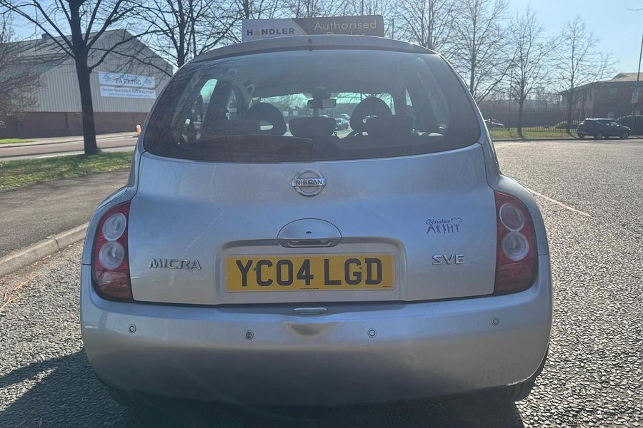 2004 Nissan Micra photo 12