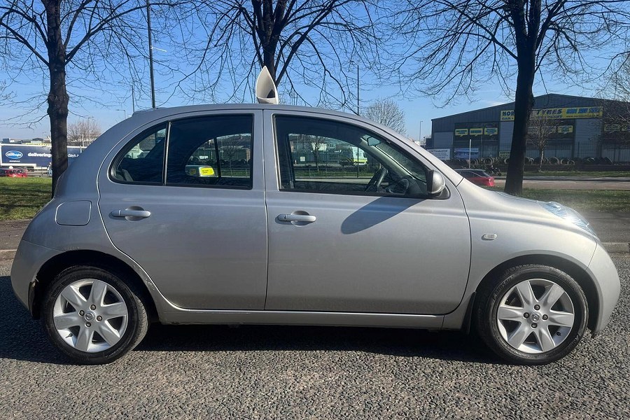2004 Nissan Micra photo 11