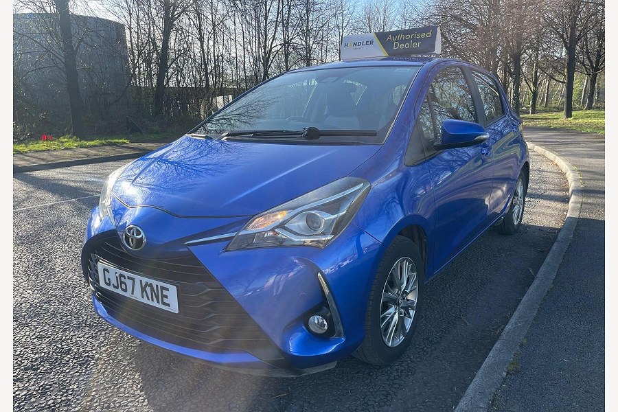2017 Toyota Yaris photo 5