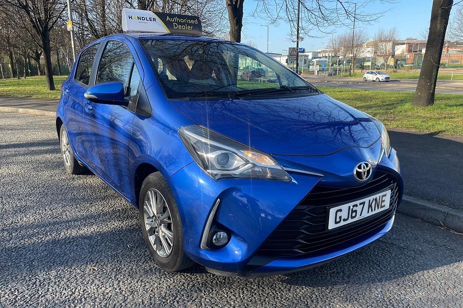 2017 Toyota Yaris photo 4