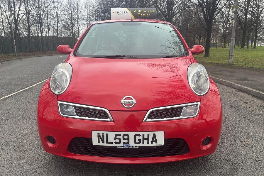 Nissan Micra photo 2