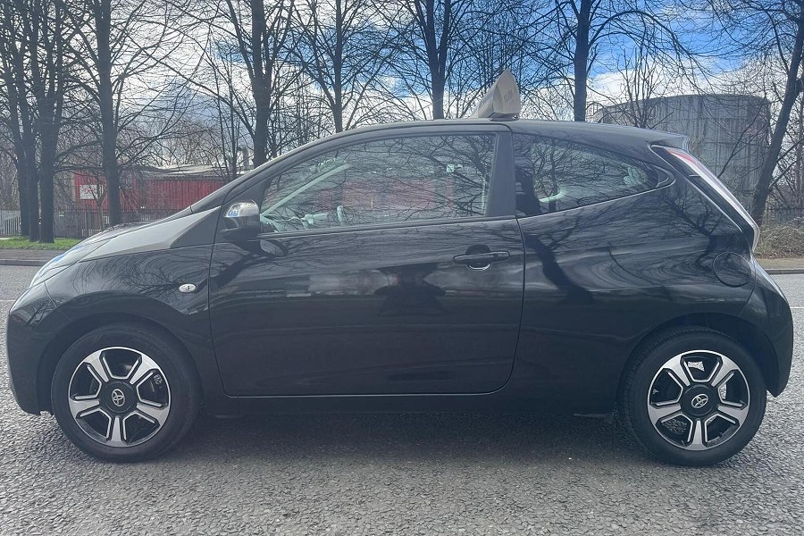 2015 Toyota AYGO photo 10