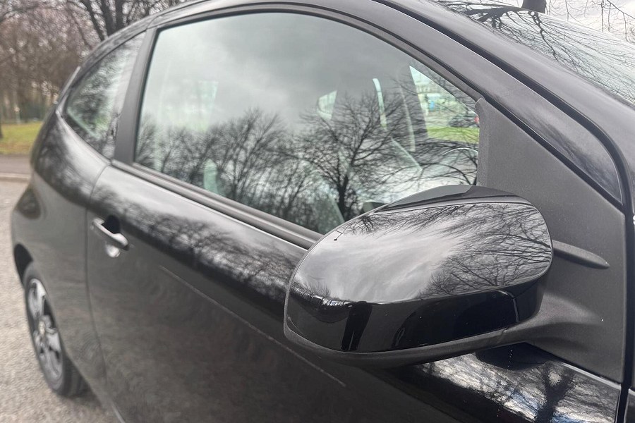 2015 Toyota AYGO photo 13